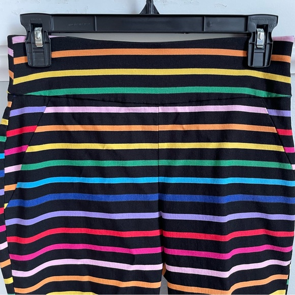 New York and Company Rainbow Colorful Striped Shorts Stretch Size Small - Picture 2 of 7